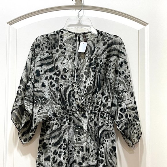 New Lette Small Gray Black Silver Threading Animal Print Swim Cover Boutique NWT - Picture 2 of 10